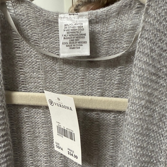 Versona Soft Gray Knit Shrug - Picture 4 of 4